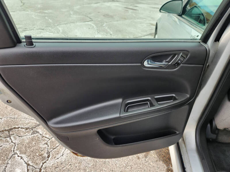 2011 Chevrolet Impala LS