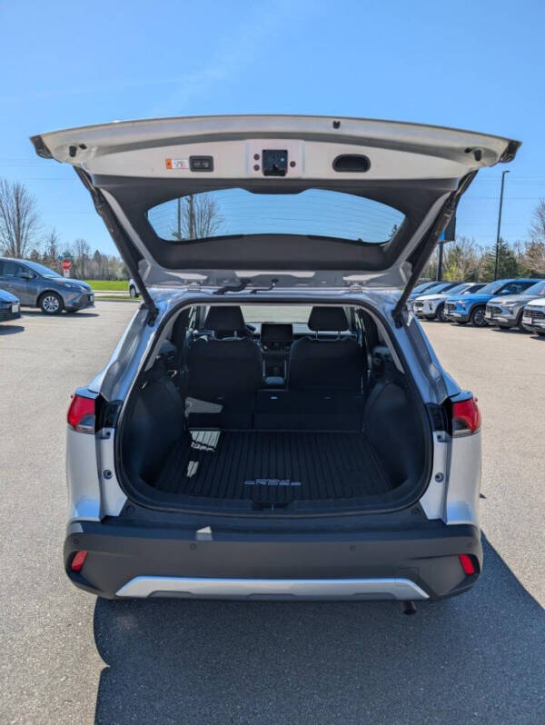 2025 Toyota Corolla Cross XLE