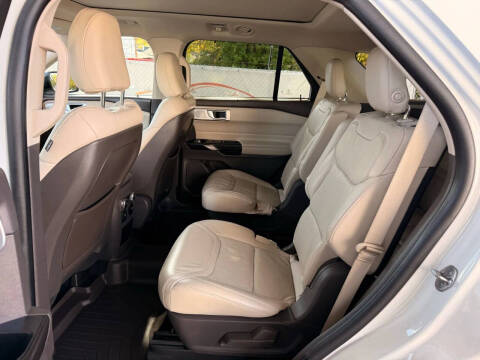 2020 Ford Explorer Platinum