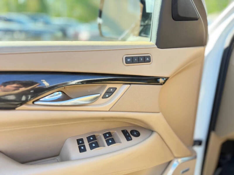 2018 Cadillac Escalade ESV Platinum