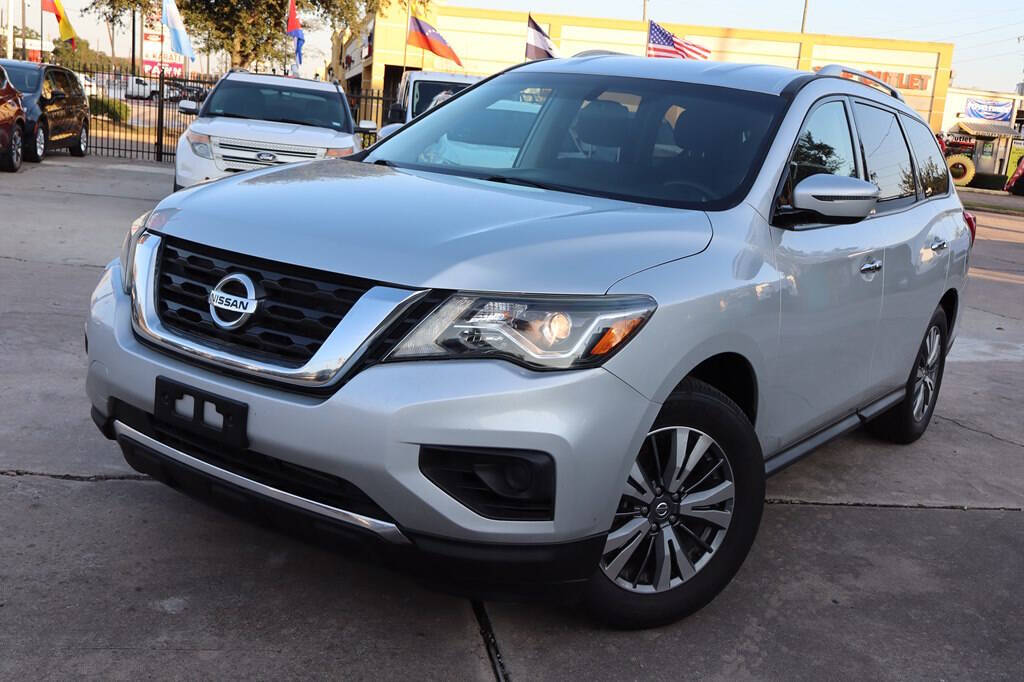 2020 Nissan Pathfinder for sale at AUTO DIRECT BUY in Houston, TX