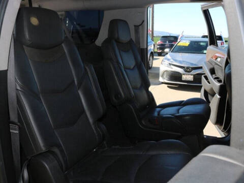 2016 Cadillac Escalade ESV Luxury Collection