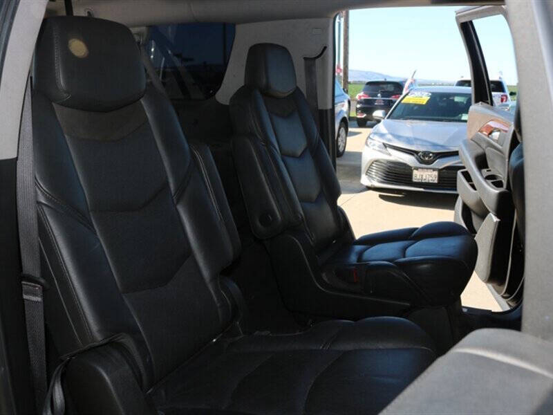 2016 Cadillac Escalade ESV Luxury Collection