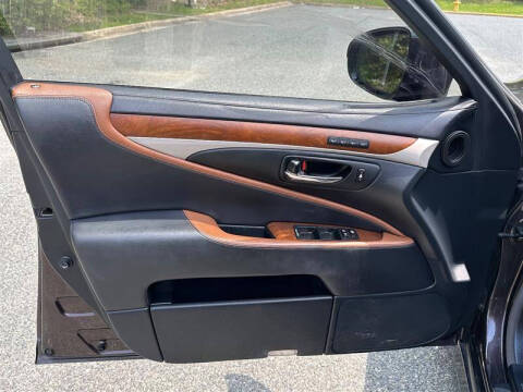 2013 Lexus LS 460