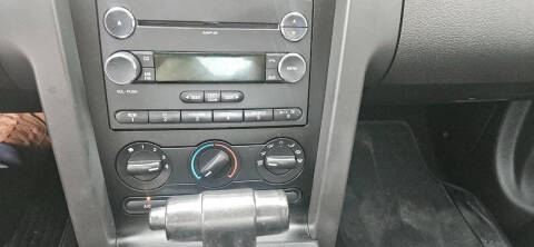 2008 Ford Mustang V6 Deluxe