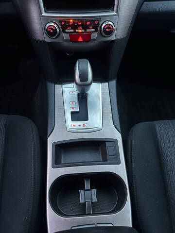 2013 Subaru Legacy 2.5i