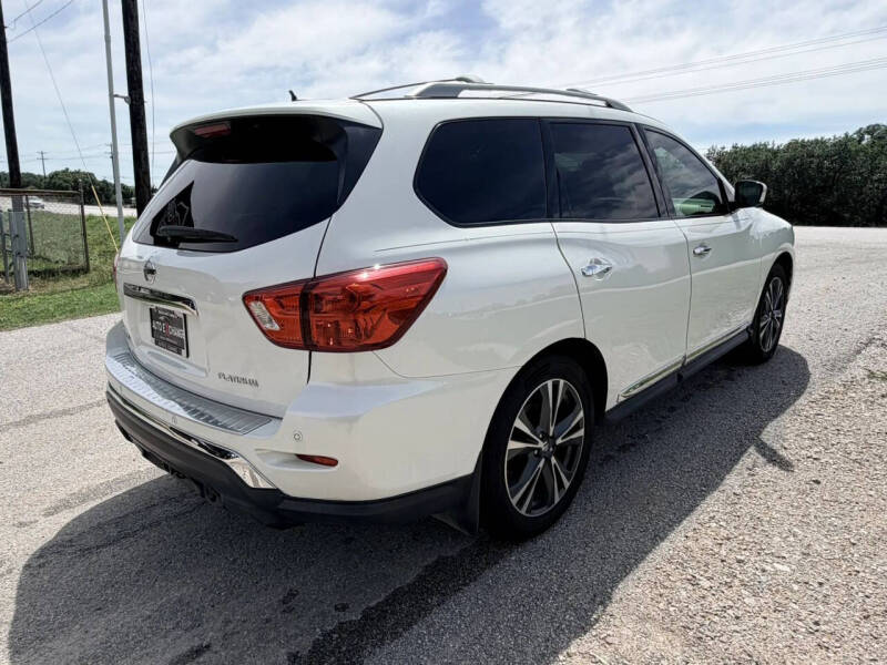 2017 Nissan Pathfinder Platinum