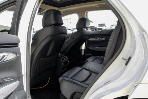 2022 Genesis GV70 2.5T Standard