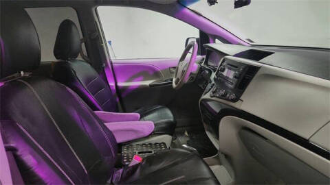 2014 Toyota Sienna L 7-Passenger