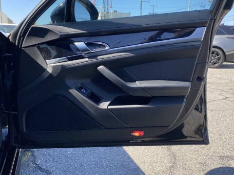 2016 Porsche Panamera