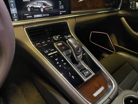 2017 Porsche Panamera 4S