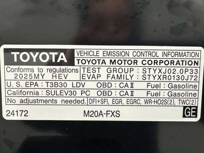 2025 Toyota Prius LE