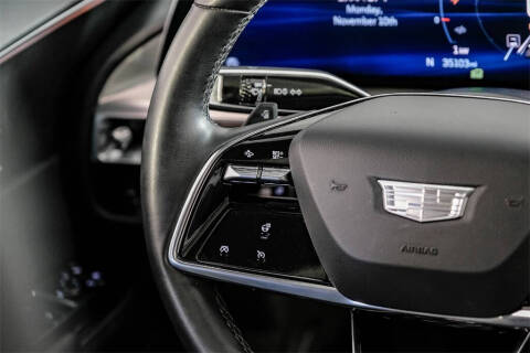 2024 Cadillac LYRIQ Luxury 1