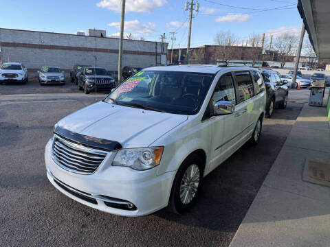 2014 Chrysler Town and Country Limited