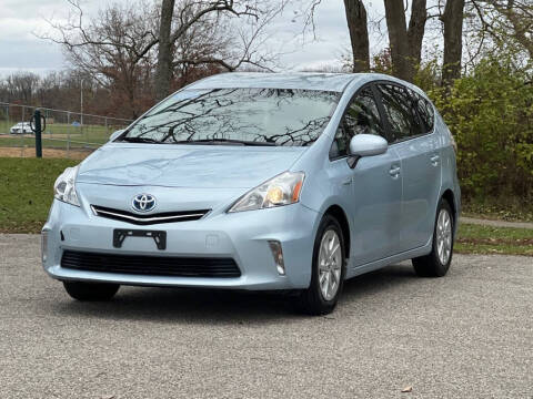 2012 Toyota Prius v Two