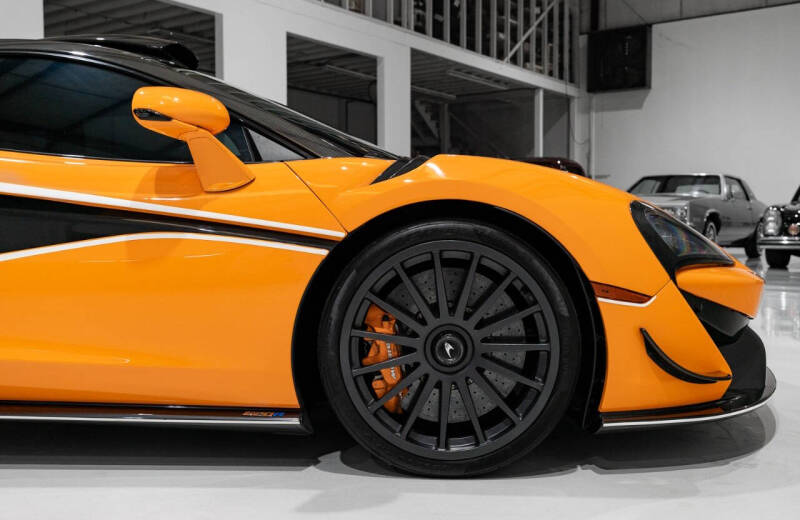 2020 McLaren 620R