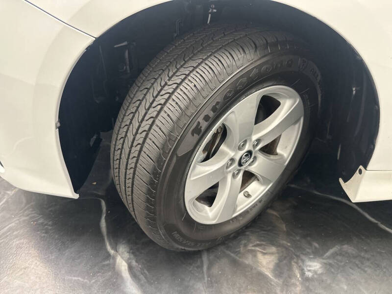 2019 Toyota Sienna L 7-Passenger