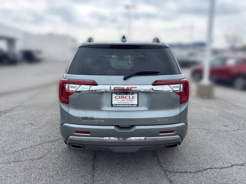 2023 GMC Acadia Denali