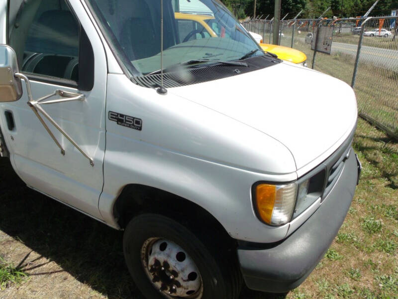 2003 Ford E-Series Chassis for sale at Sun Auto RV and Marine Sales, Inc. in Shelton WA