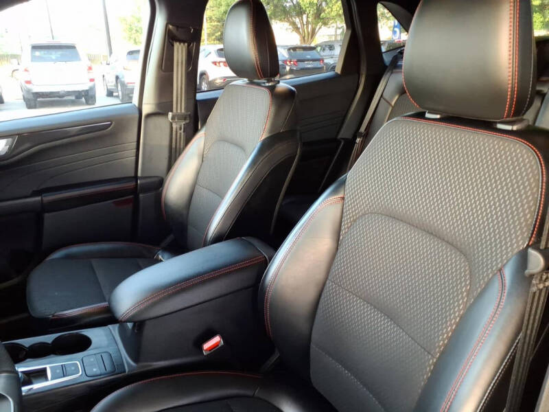 2025 Ford Escape ST-Line