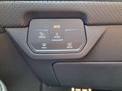 2026 Volkswagen Atlas Cross Sport SEL Premium R-Line 4Motion