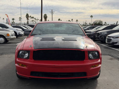 2005 Ford Mustang GT Deluxe