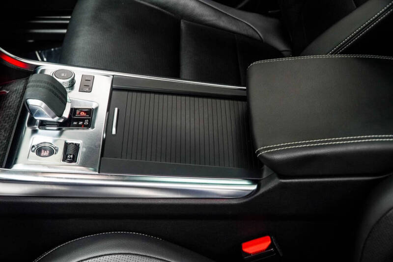 2024 Jaguar XF P300 R-Dynamic SE