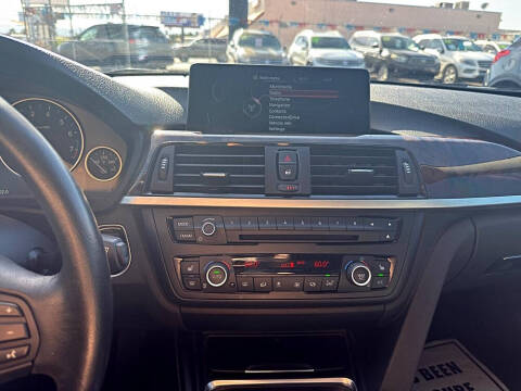 2015 BMW 3 Series 320i