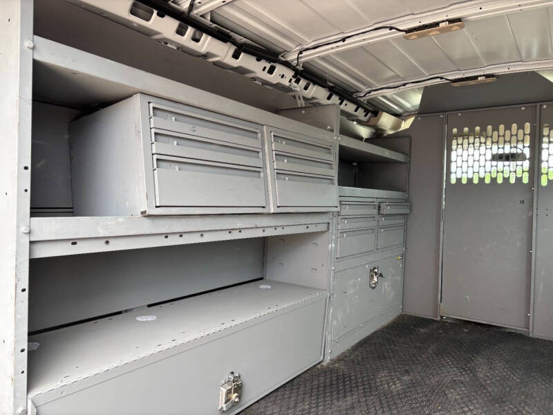 2017 Chevrolet Express 2500