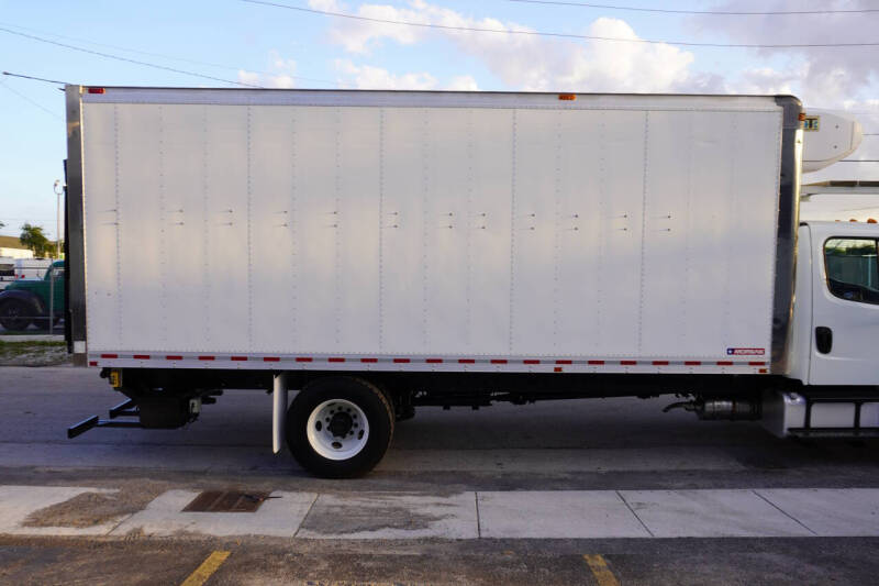 2018 Freightliner M2 106