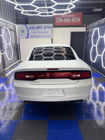 2013 Dodge Charger SE