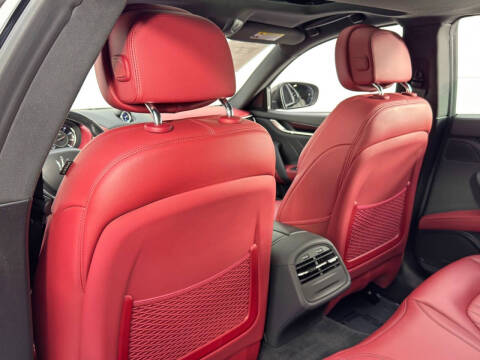 2023 Maserati Ghibli Modena Q4