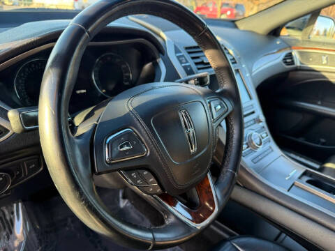 2017 Lincoln MKZ Select