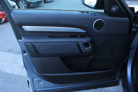 2020 Land Rover Discovery Landmark Edition