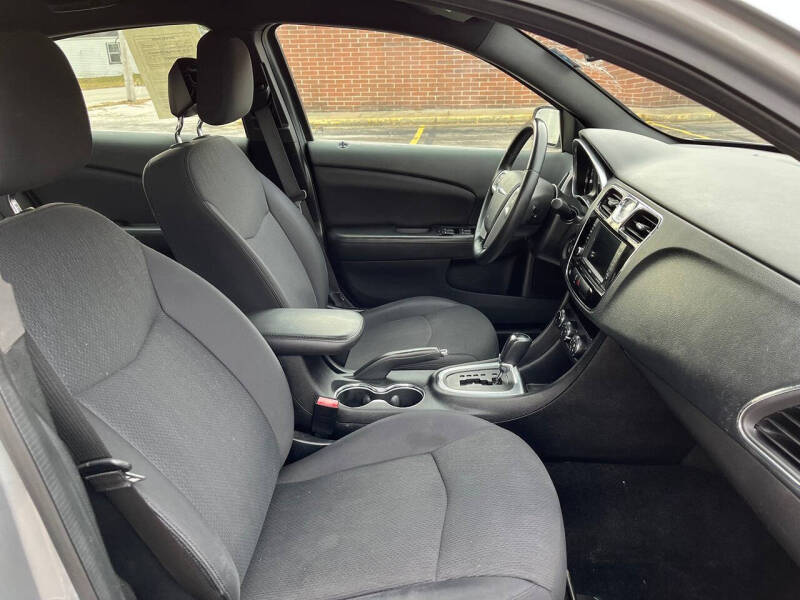 2013 Chrysler 200 Touring