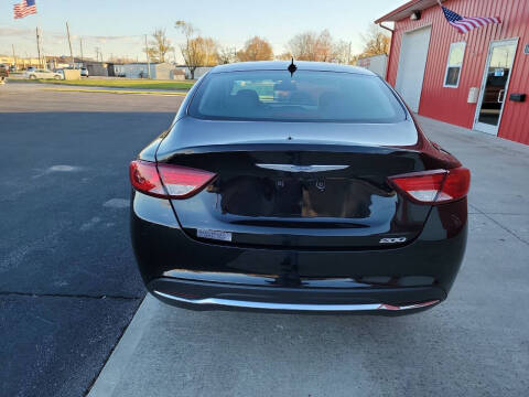 2017 Chrysler 200 Limited