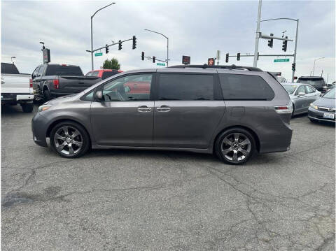 2015 Toyota Sienna