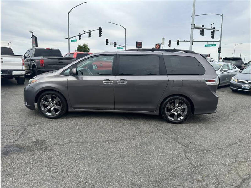 2015 Toyota Sienna