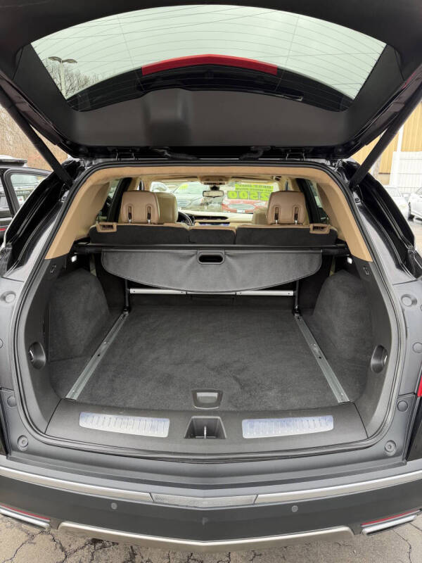 2017 Cadillac XT5 Platinum