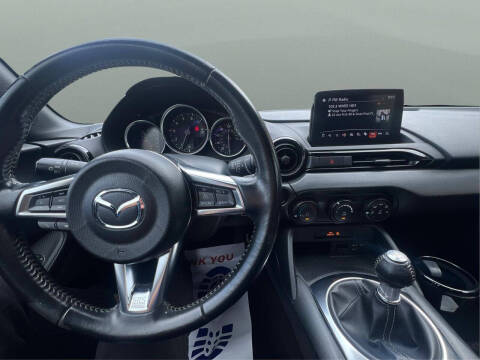 2022 Mazda MX-5 Miata Sport