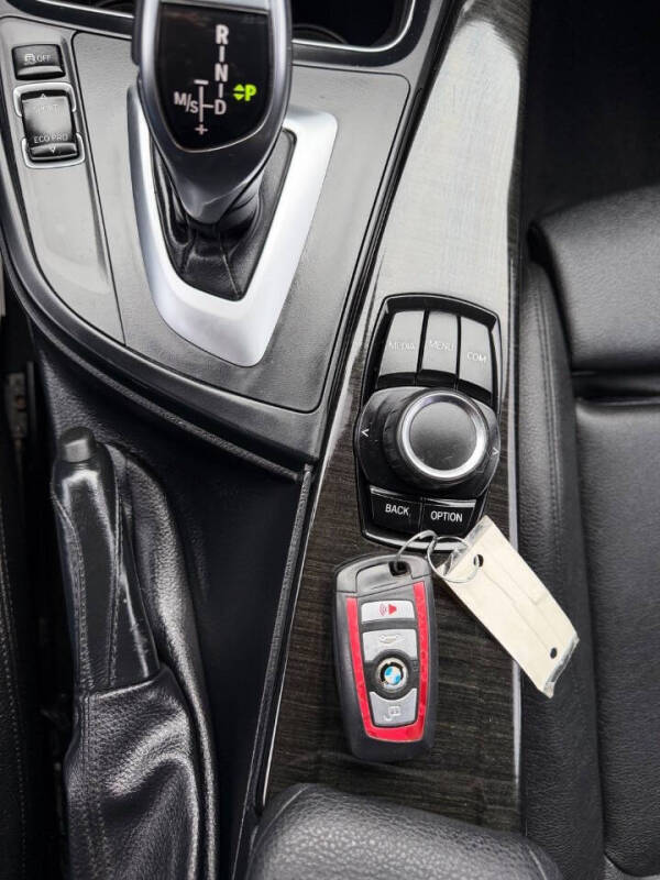 2018 BMW 3 Series 330i