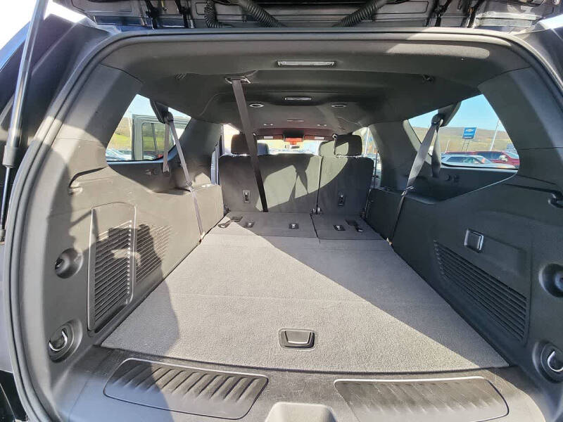 2022 GMC Yukon XL SLE