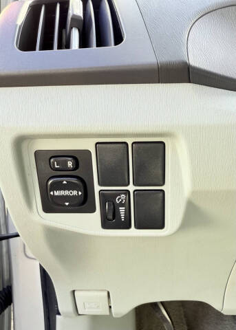 2011 Toyota Prius Two