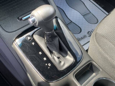 2017 Kia Forte5 LX