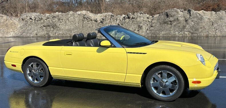 2002 Ford Thunderbird Deluxe