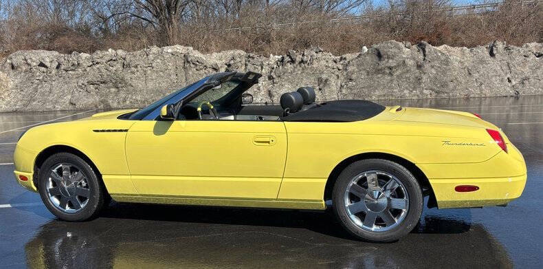 2002 Ford Thunderbird Deluxe