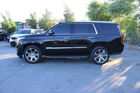 2017 Cadillac Escalade Luxury