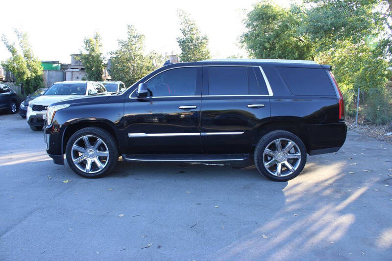 2017 Cadillac Escalade Luxury