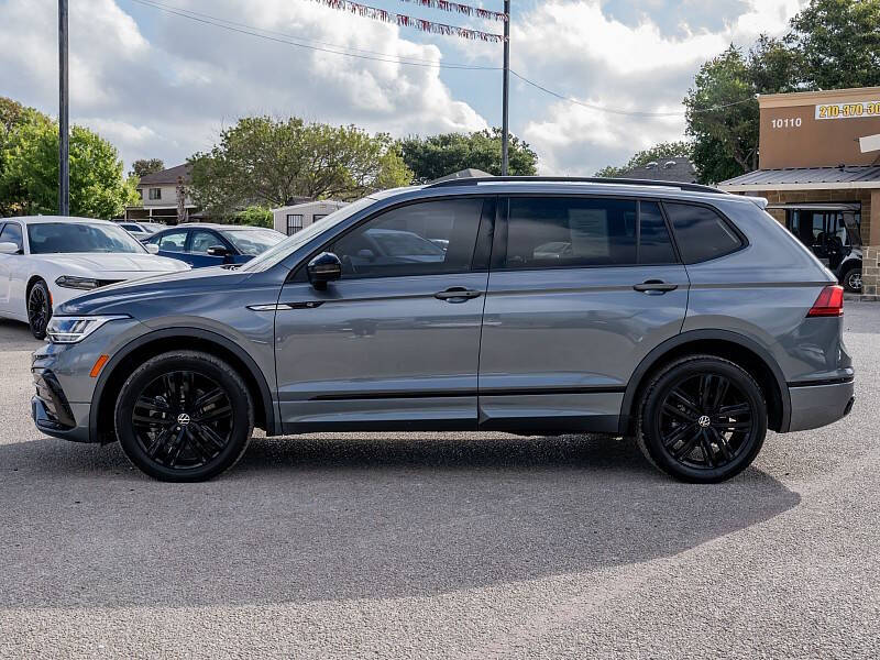 2022 Volkswagen Tiguan SE R-Line Black