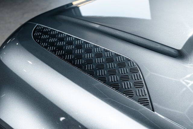 2022 Land Rover Defender 110 SE